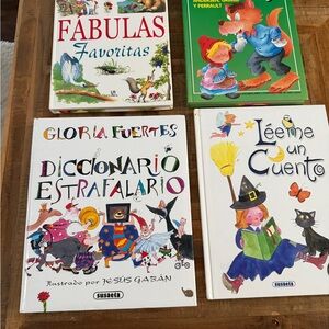 Colorful Children's Storybook Collection in Spanish